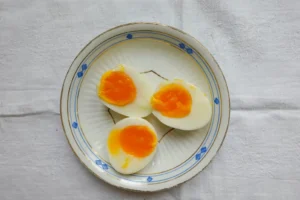 Boldog, jól pucolható és krémes belsejű főtt tojás, ennyit kérünk a nyuszitól