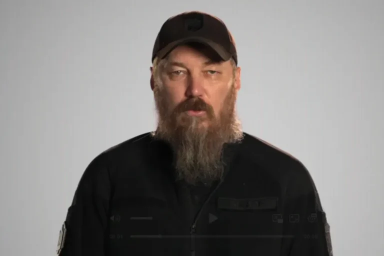 Távollétében életfogytiglani börtönre ítélte az orosz bíróság az ukrán Robert Brovdit, a Magyar Madarai parancsnokát