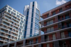 Sietve, a választás hétvégéjén költözik a MÁV a Tiborczékhoz köthető cégtől vett irodaházakba