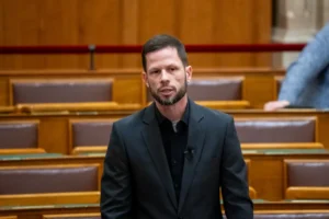 Tordai Bence visszalép. 72 óra múlva