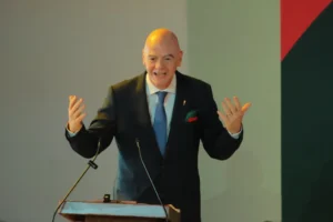 A FIFA-elnök szerint nincs B meg C tervük, Iránnak ott kell lennie a foci-vb-n