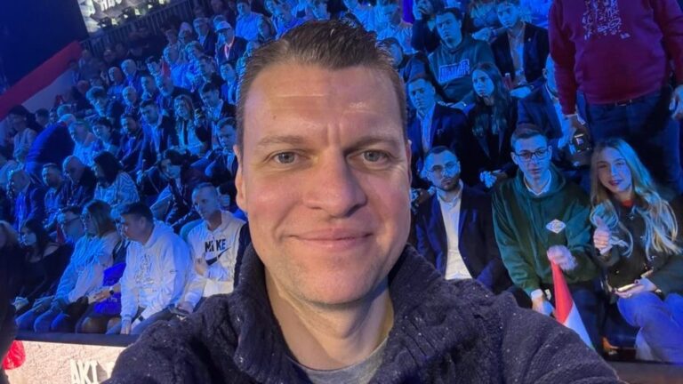 Menczer Tamás elismerte, „háttérbe szorult” a miniszteri biztosi munkája, amiért havi 1,5 milliót kap