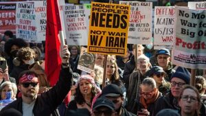 Világszerte vegyesen fogadták az iráni ajatollah halálának hírét