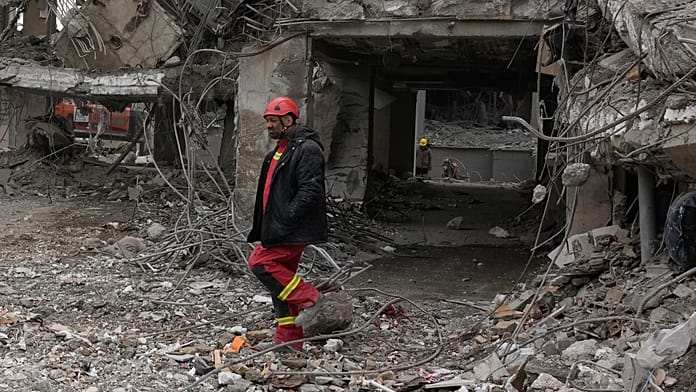 Egy francia katona meghalt Irakban, és lezuhant egy amerikai légi utántöltő repülőgép