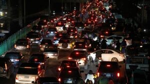 Menekülnek Bejrút külvárosainak lakói az izraeli Hezbollah-csapások után