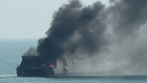 Otthon temetik el a Sri Lankánál megölt 84 iráni matrózt, és bosszút esküsznek értük