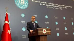 A török kormány szerint nincs amerikai-kurd együttműködés az iráni rezsim megdöntésére