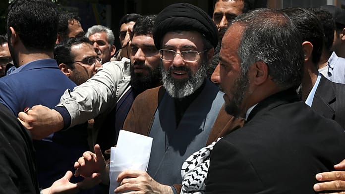 Khamenei fiát választották utódjának