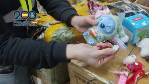 Spanyolország 600 ezer hamisított, gyermekekre veszélyes játékot foglalt le