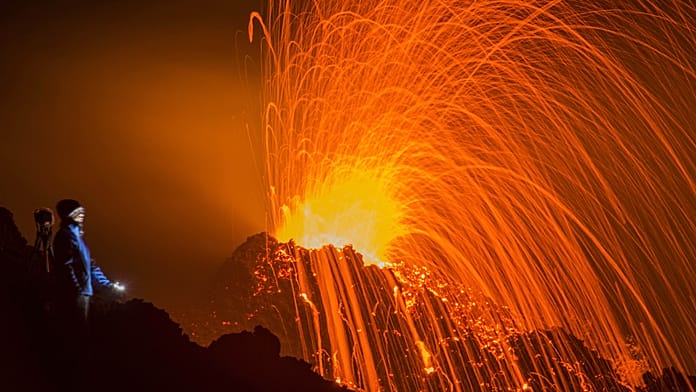 Majdnem két évtized után először éri el a láva az óceánt Réunionnál