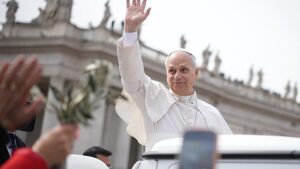 Virágvasárnap: XIV. Leó pápa: „Isten nem hallgatja meg a háborút vívók imáját”