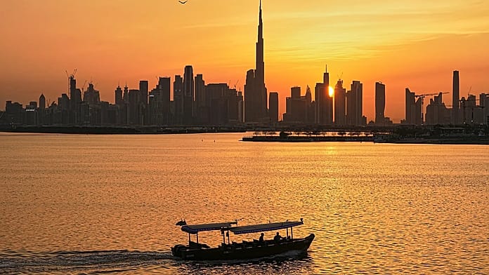 Az Egyesült Arab Emírségek ellenáll a háborús sokknak és szembeszáll Irán "nihilizmusával"