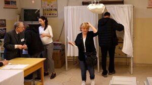 Legfeljebb hat pártlista lesz a szavazólapon az áprilisi parlamenti választáson