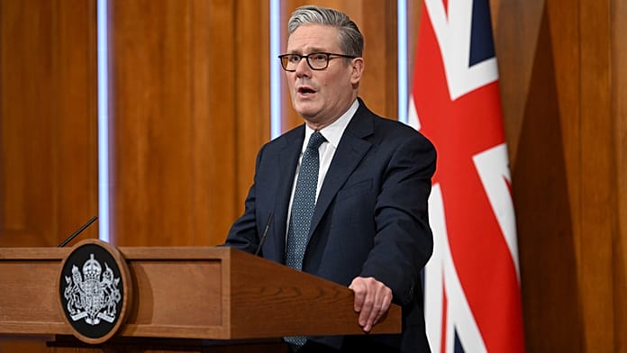 Az Egyesült Királyság további Typhoon vadászgépeket küld Katarba és helikoptereket Ciprusra