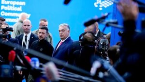 Orbán Viktor felszólította Zelenszkijt, hogy parancsolja haza az ügynökeit