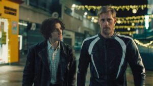 Nem hittük volna, hogy csizmanyalás és meleg BDSM-szex hozza el az év legjobb romkomját