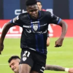 „Maradj erős" – elképesztő horrorsérülést szenvedett egy focista – kép, videó