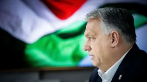 Orbán Viktor az orosz hadifogságból hazatért magyar katonákkal beszélgetett