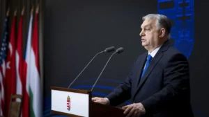 Orbán Viktor mellé állt a lengyel képviselő: Ukrajnának nincs helye az EU-ban