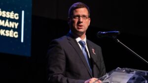 Gulyás Gergely: Amellett kell kiállnunk, hogy az ország függetlenségét meg tudjuk őrizni