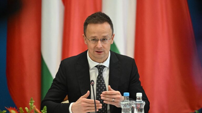 Szijjártó Péter Moszkvából jelentkezett: Magyarország energiabiztonságát több irányból is fenyegetik + videó