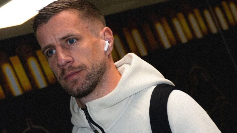 Varga Barnabás az AEK kérésére hagyta el a válogatott edzőtáborát egy görög lap szerint