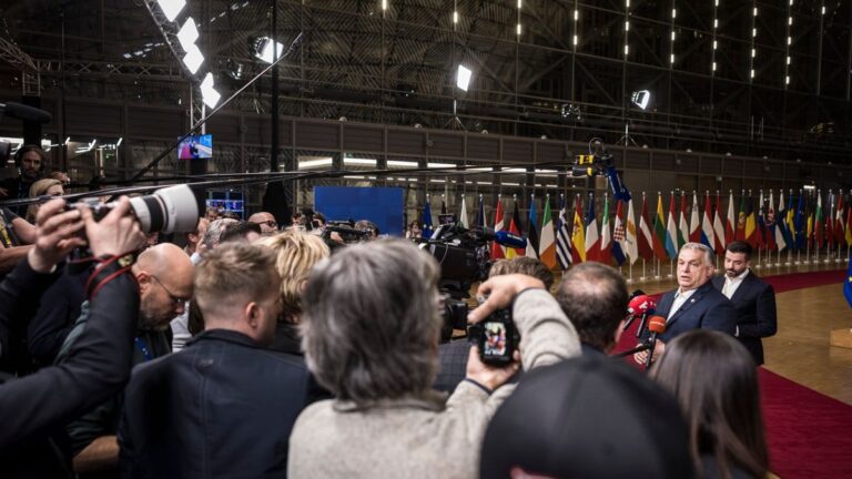 Újabb beismerés: Kijev Orbán Viktor meggyengítésére játszik