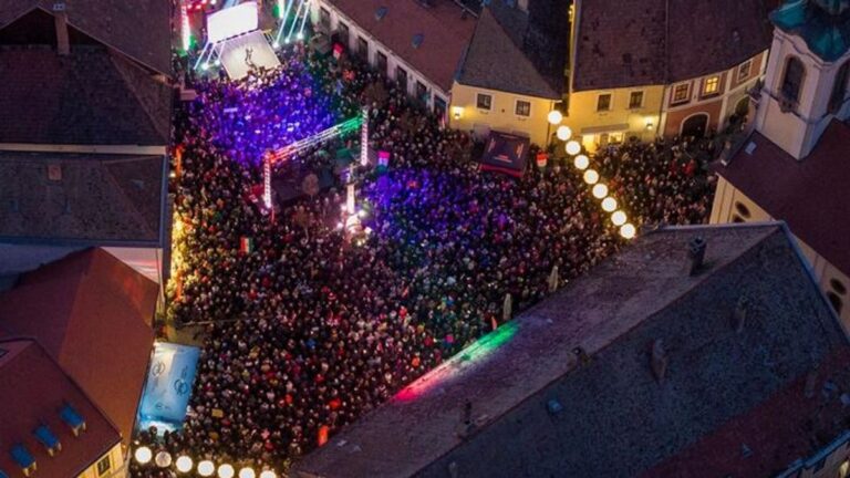 PM Orban: Let's Renew Our Anti-War Alliance!