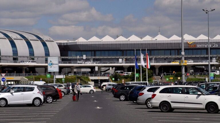 Ha most utazna: ezek a járatok nem szállnak fel Ferihegyről vasárnap az iráni konfliktus miatt