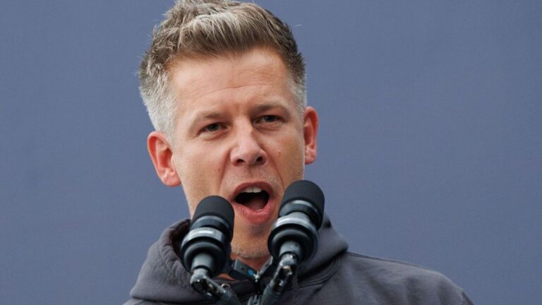 Ismétli magát a történelem, megint külföldről jön a pénz a baloldalhoz