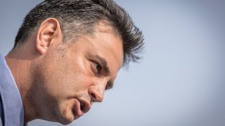 Márki-Zay Péter kiiratkozott a nemzetből