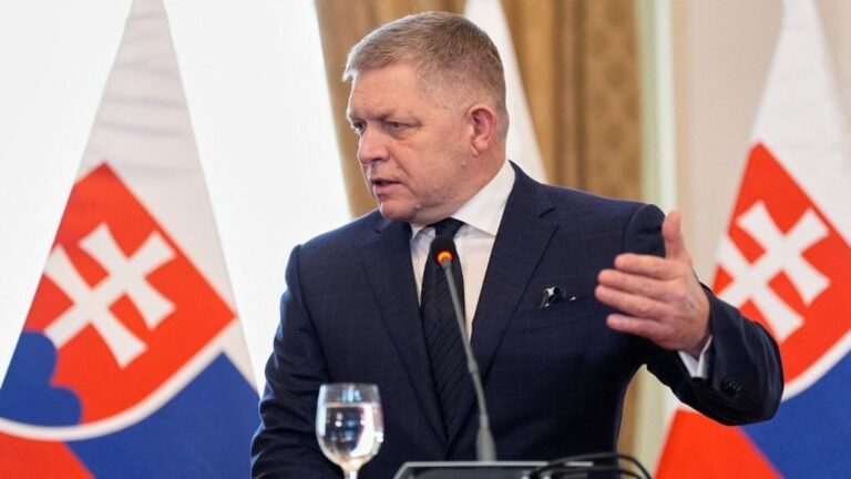 Fico levelet írt Zelenszkijnek, az ellenzéki pártok támogatását kéri hozzá