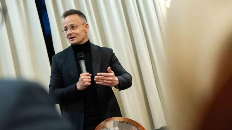 Szijjártó Péter: Azt a magyar szuverenitást akarják elvenni, amelyért az 1848-as hősök az életüket adták