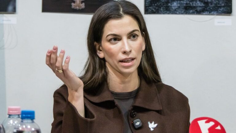 Szentkirályi Alexandra: Elfogadhatatlan a kormányfő családját ért fenyegetés