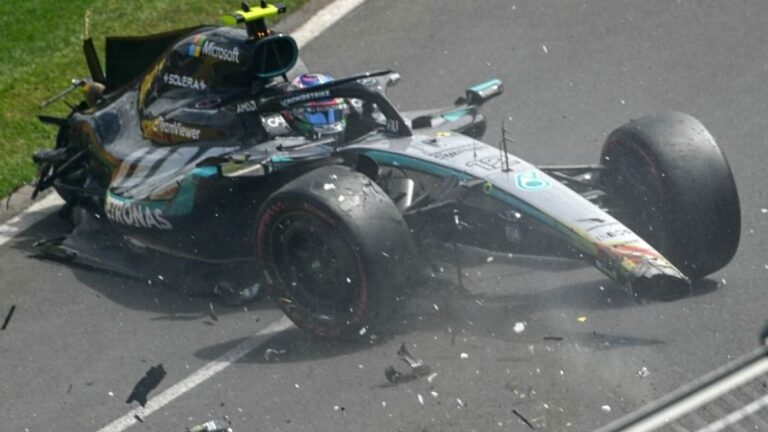 A Mercedes balesete után az időmérőn Verstappen is összetörte az autóját + videó