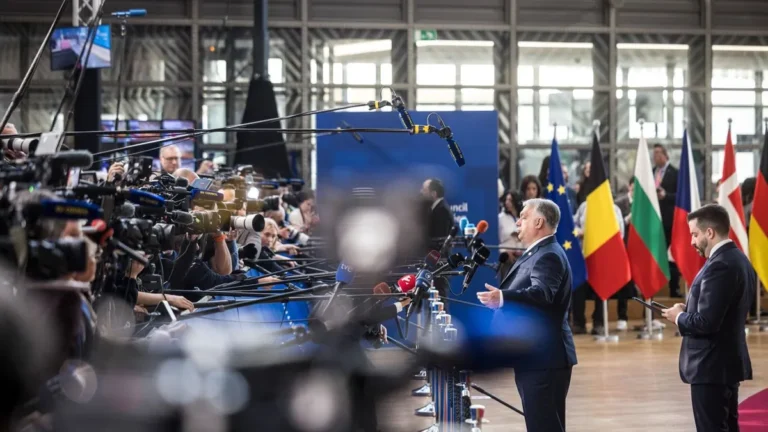 Orbán Viktor: Megyünk tovább, kesztyűt fel!