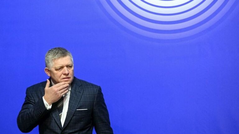 Fico: Zelenszkij „felseper” Brüsszellel a Barátság vezeték ügyében