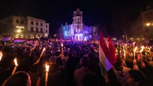 A Fidesz lendületben, a Tisza megfáradt