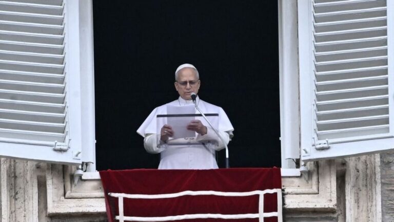 XIV. Leó pápa azonnali tűzszünetet sürgetett a Közel-Keleten