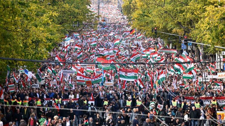 A március 15-i Békemenet erős válasz lehet a külső nyomásgyakorlási kísérletekre + videó