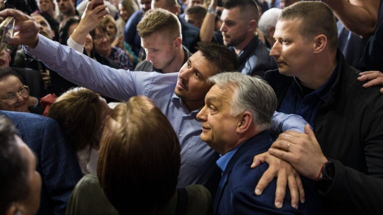 Orbán Viktor: Nem ijedünk meg a fenyegetéstől, még ha a miniszterelnököt, a családját vagy a kormányt is fenyegetik + videó