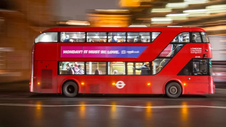 Kivonják a forgalomból London legendás piros, emeletes buszait