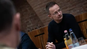 Szijjártó Péter: Brüsszel és Kijev mindent meg fog tenni a Tisza Párt kormányra segítése érdekében