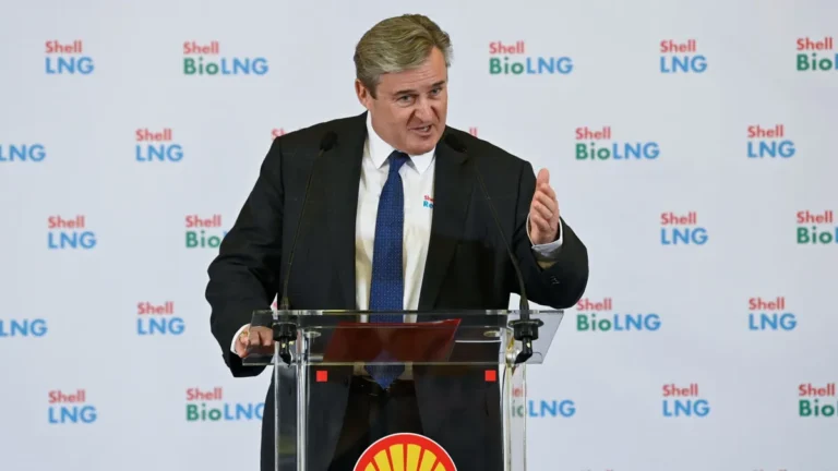 Lázár János: A Tisza Párt a multik oldalán áll az üzemanyagügyben