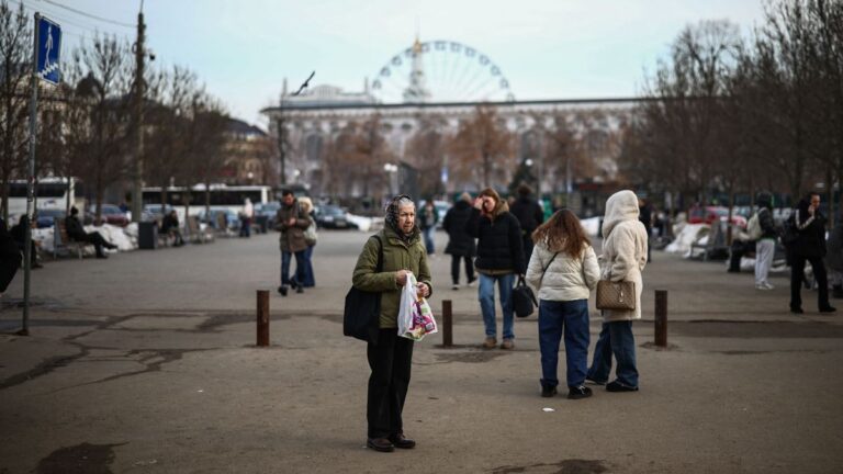 Szociális juttatások? Ukrajna inkább a hadseregre költene
