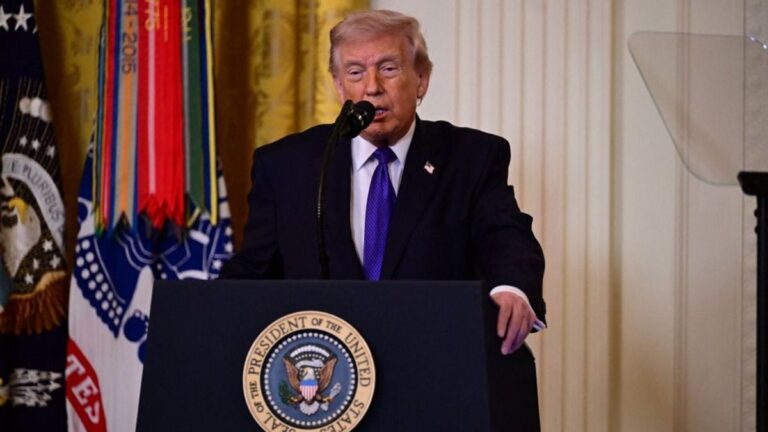 Trump: Irán már rendelkezett olyan rakétákkal, amelyek képesek eltalálni Európát + videó