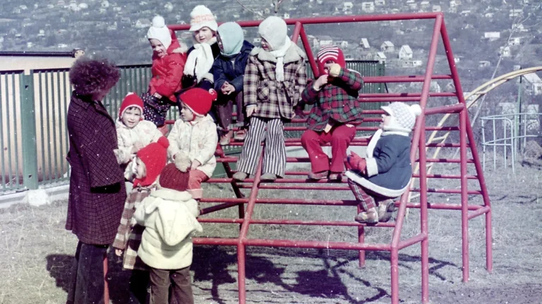 Só-liszt gyurma, pöttyös tányér, űrhajós sapka: ilyen volt óvodásnak lenni a nyolcvanas években