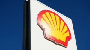 Olajárrobbanással fenyeget az iráni háború – Magyarország védett üzemanyagárral fékezi a sokkot