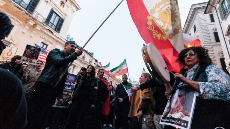 Olaszországban ünnepeltek és tüntettek is Irán megtámadása után