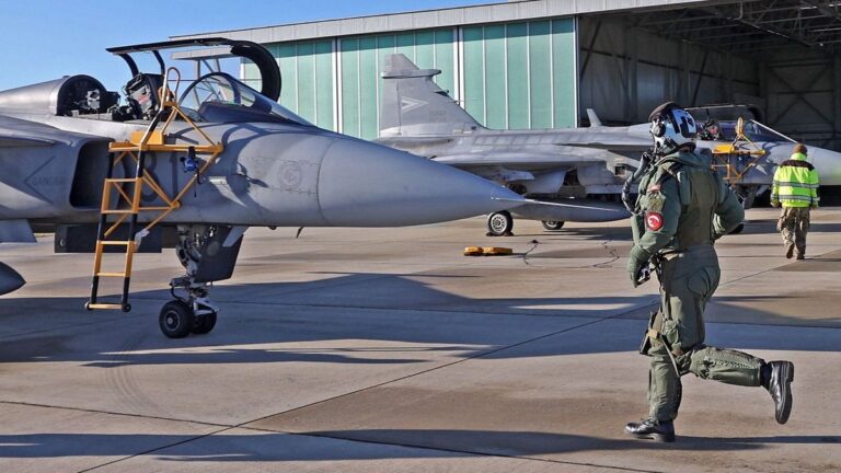 Négy új Gripen jön Magyarországra – de miért éppen a svéd vadászgépek mellett döntött annak idején a kormány?